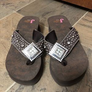 Justin’s flip flops